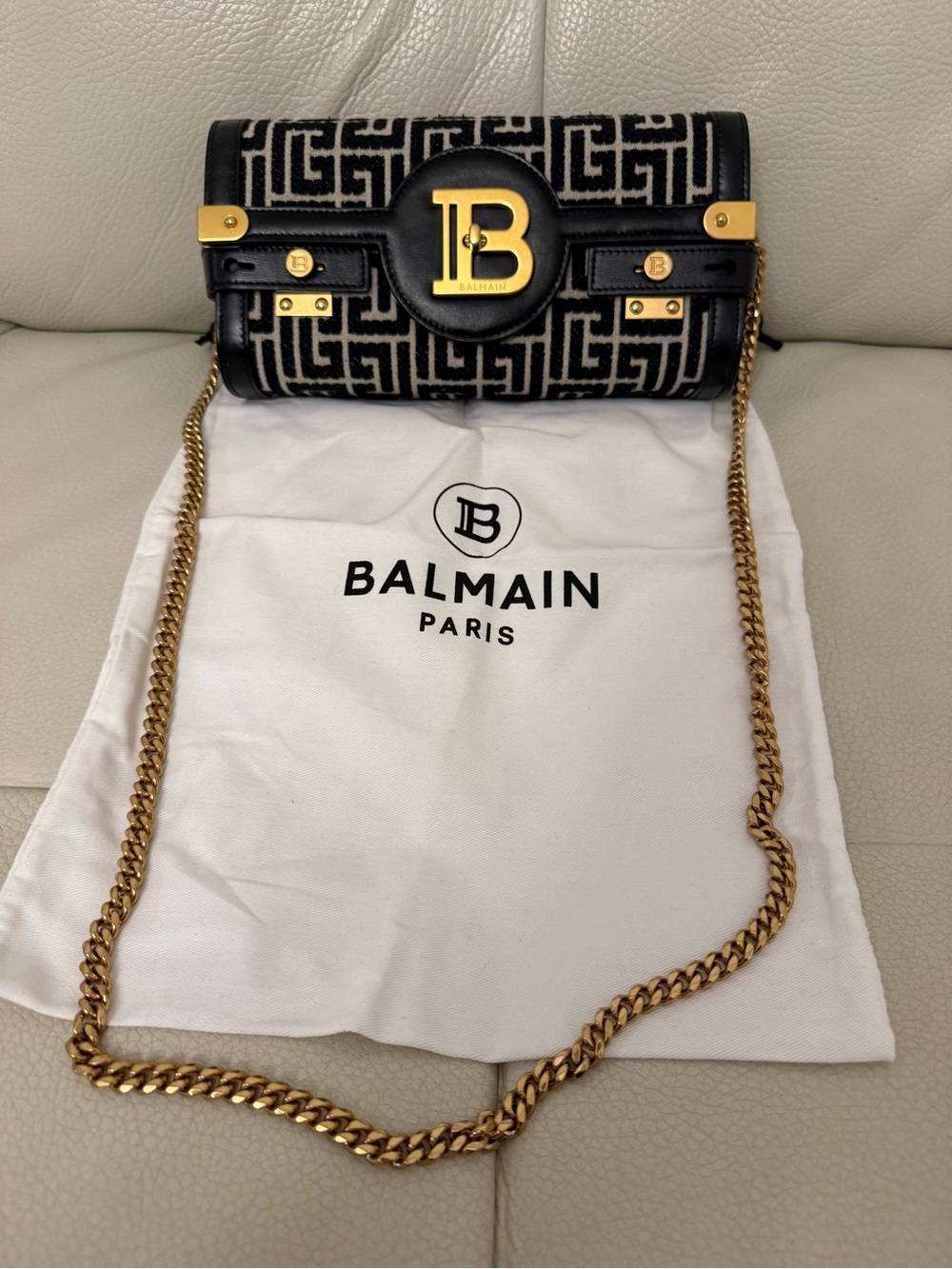 Balmain B-Buzz Chain Shoulder Bag/clutch